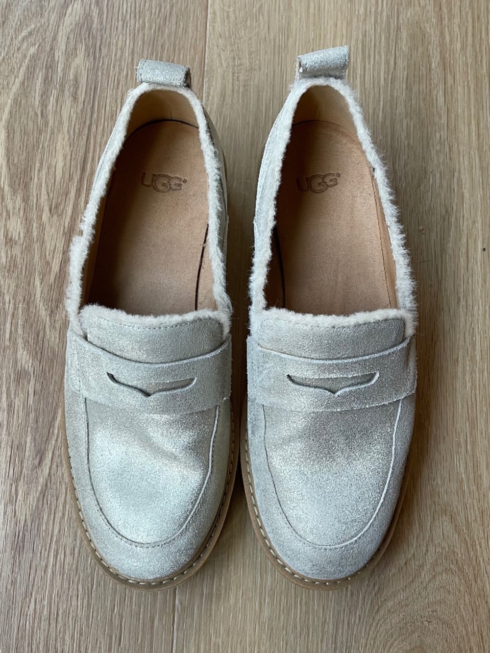UGG Atwater Metallic Gold Loafers Women’s Size 7 Comfort Slip-On Flats